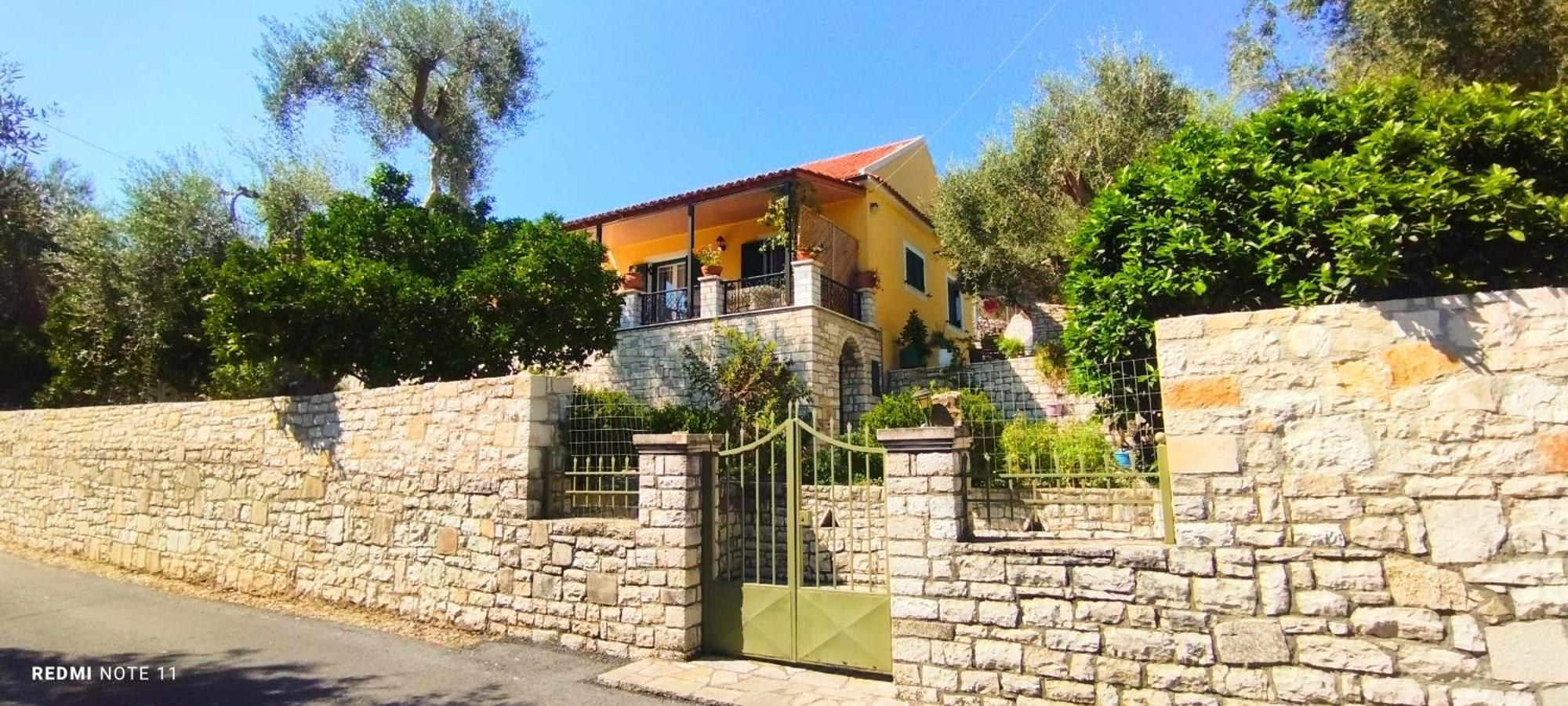 Villa Raxi Fountana Экстерьер фото